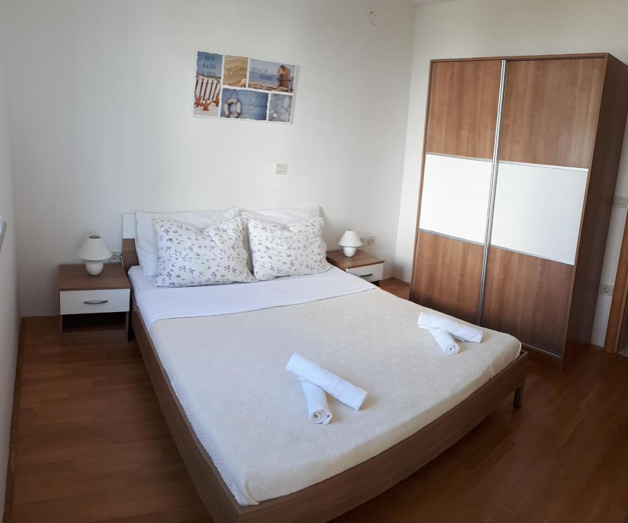 Dana Apartment